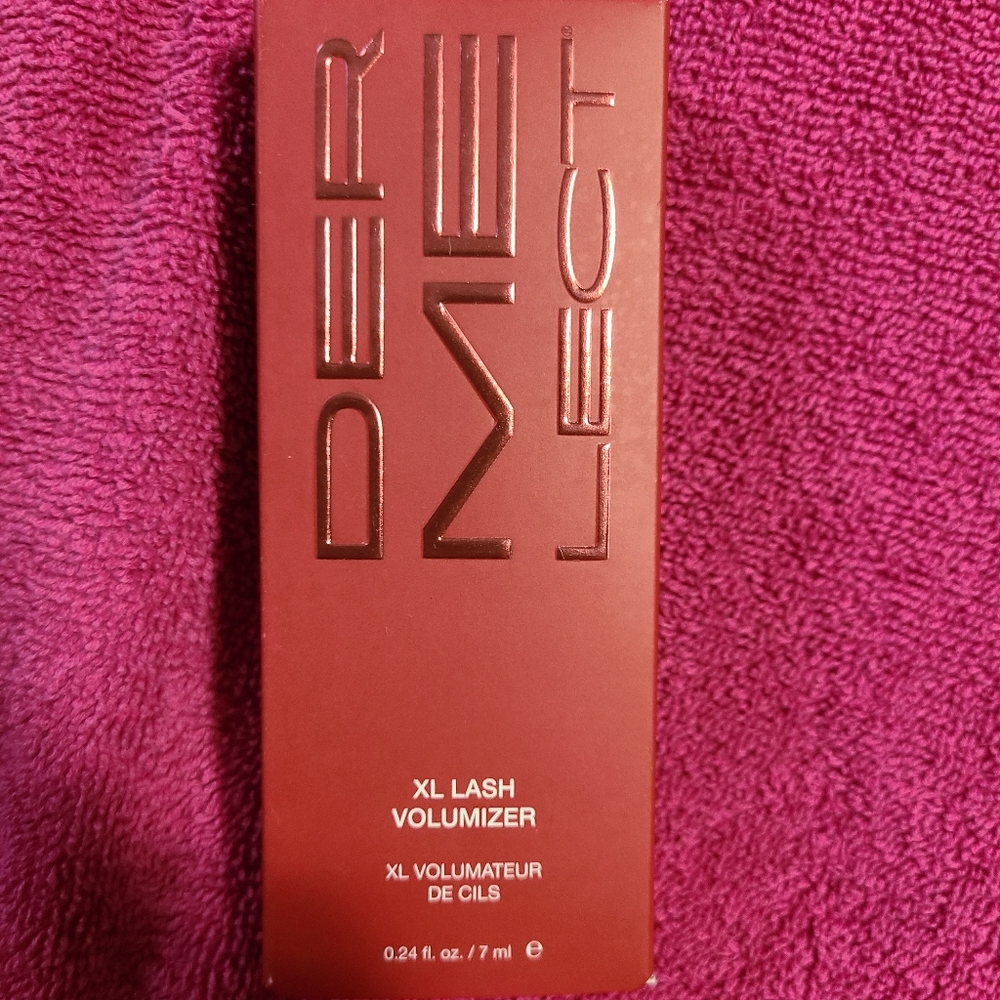 Eyelash booster